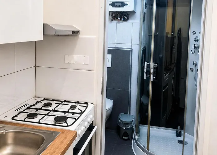10-min To Westbahnhof 1br & Living Διαμέρισμα *